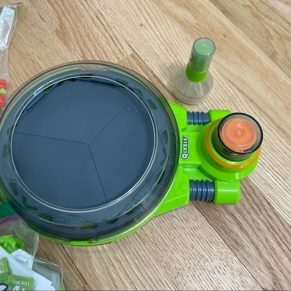 Quixels Maker Spray Play Set Hard to Find Green